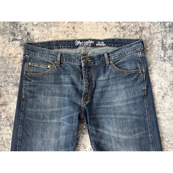 Wrangler Retro Jeans Mens fits 38x31 Blue Slim Straight Whiskered 5 Pocket - Picture 2 of 10